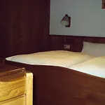 招待所 Zur Einkehr 3*