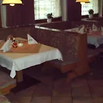 Zur Einkehr 招待所 3*