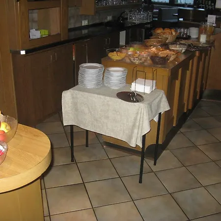 Konukevi Zur Einkehr Sankt Leonhard im Pitztal